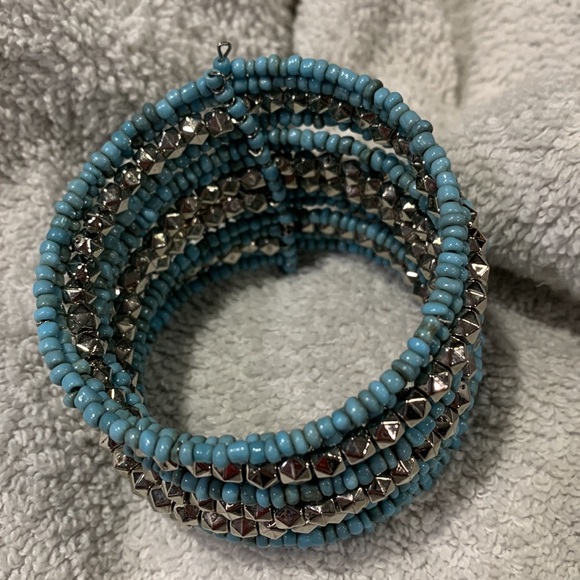 Slip-on Beautiful Beaded cuff bracelet - Picture 3 of 6